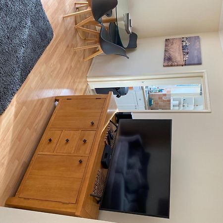 River Courtyard Apartment In The Heart Of Stneots سانت نيوتس المظهر الخارجي الصورة