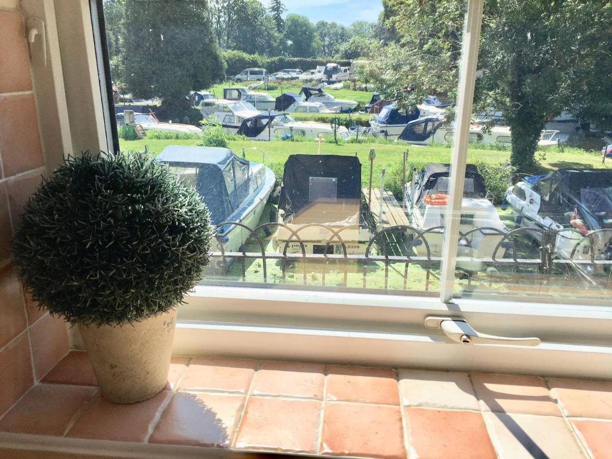 River Courtyard Apartment In The Heart Of Stneots سانت نيوتس المظهر الخارجي الصورة